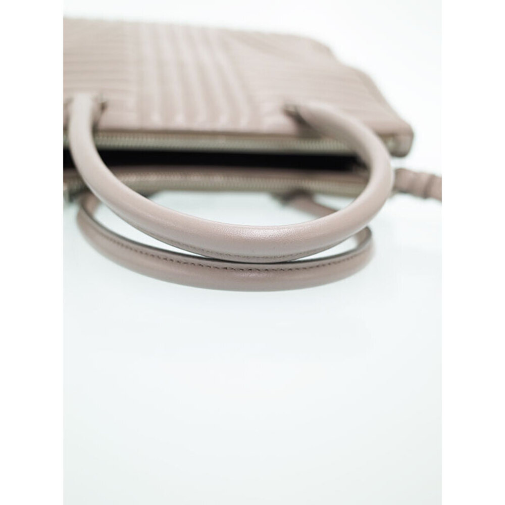 Prada Diagramme quilted calfskin leather tote bag beige Gray 2way - Picture 8 of 9